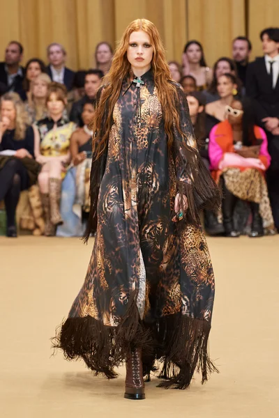 Look 9